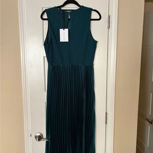 Elegant Teal Sleeveless Dress